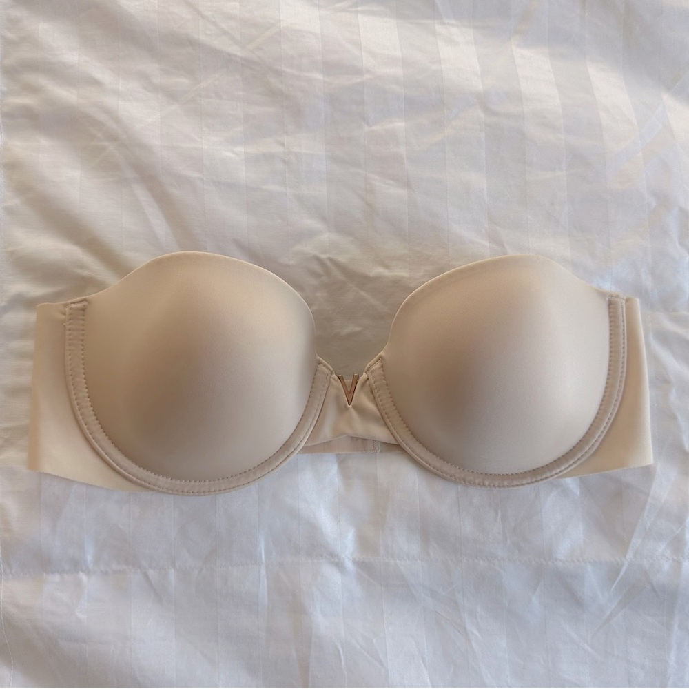 Victoria Secret 32C Strapless Bra